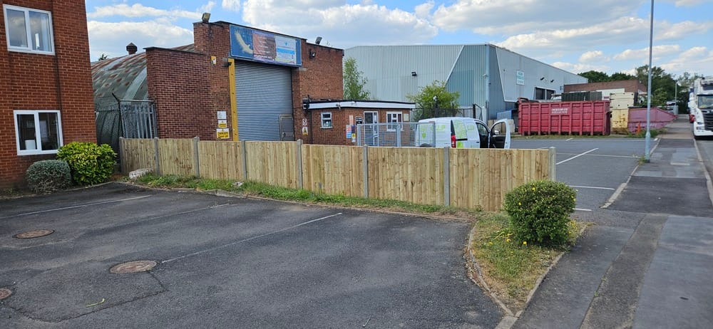 fencing contractors Worcestershire